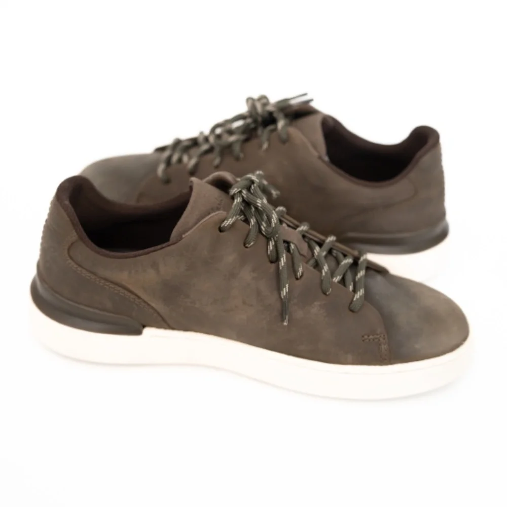 Clarks.‎ Men's Courtlite Lace Up Leather Casual Lace Shoe